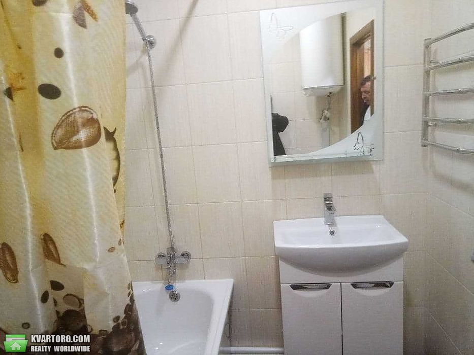 Rent out 2-room apartment. Киев, чубинського — photo 5
