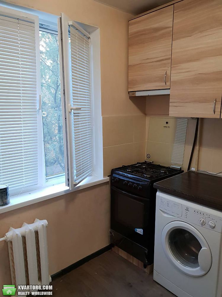 Rent out 3-room apartment. Киев,  Лесной пр — photo 4