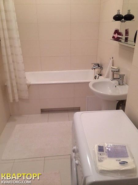 Rent out 2-room apartment. Киев, Сребнокольская — photo 6