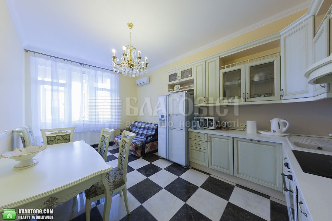 Rent out 2-room apartment. Киев,  Старонаводницкая — photo 1