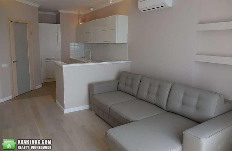 Rent out 3-room apartment. Киев,  Голосеевский пр — photo 2
