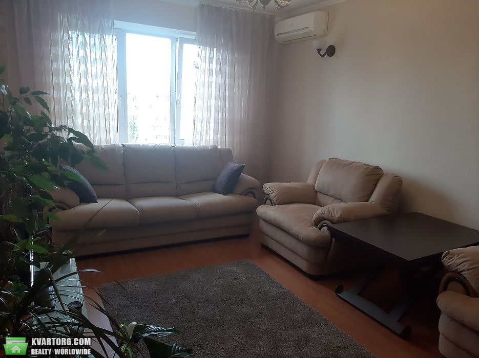 Sell 3-room apartment. Киев,  Свободы пр — photo 2