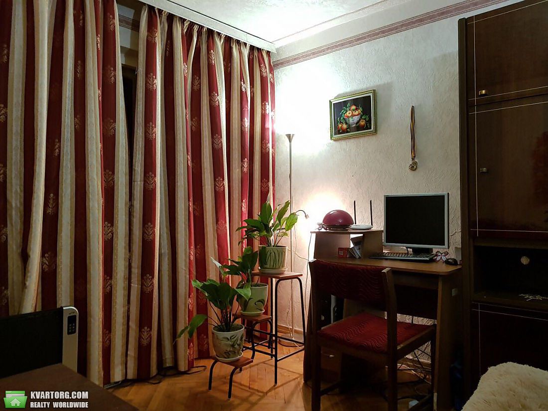 Sell 3-room apartment. Киев,  Гордиенко пер — photo 1