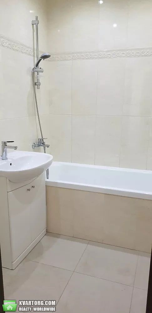 Rent out 3-room apartment. Киев, Лисковская — photo 7