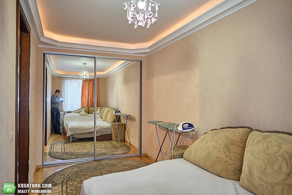 Rent out 2-room apartment. Киев,  Первомайского — photo 5