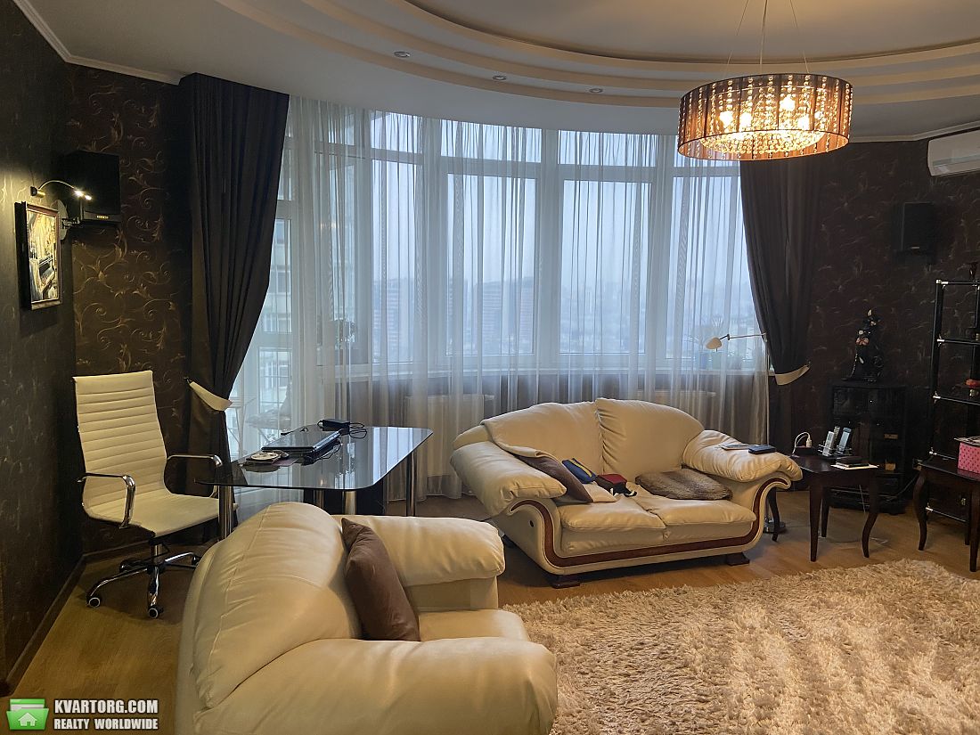 Rent out 2-room apartment. Киев,  Механизаторов — photo 1