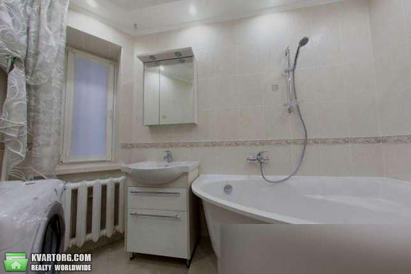 Rent out 3-room apartment. Киев,  Еленовская — photo 9