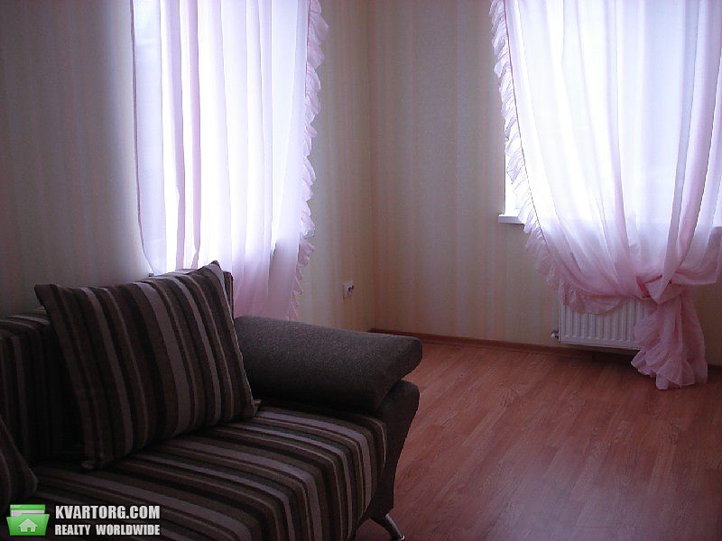 Rent out house. Киев,  Богатырская — photo 6