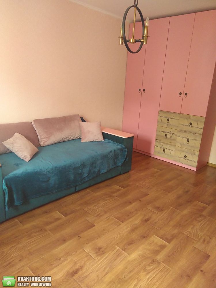 Rent out 1-room apartment. Киев, Данченко Сергея — photo 3