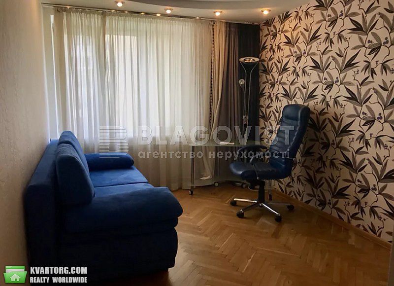 Rent out 2-room apartment. Киев,  Кловский спуск — photo 2