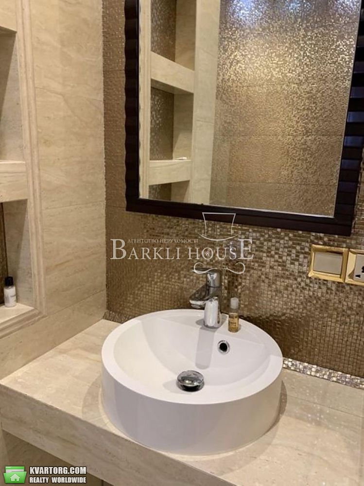 Rent out 2-room apartment. Киев, Єспланадная — photo 9