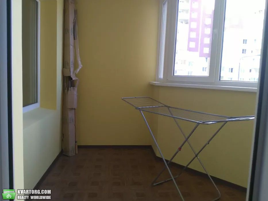 Rent out 2-room apartment. Киев,  Немировича-Данченко — photo 4