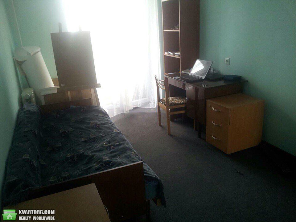 Rent out 3-room apartment. Киев,  Потехина — photo 4