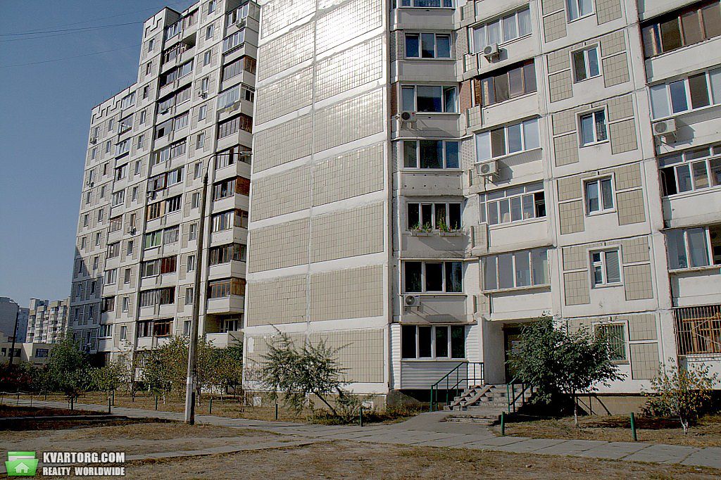 Rent out 2-room apartment. Киев,  Лаврухина — photo 1