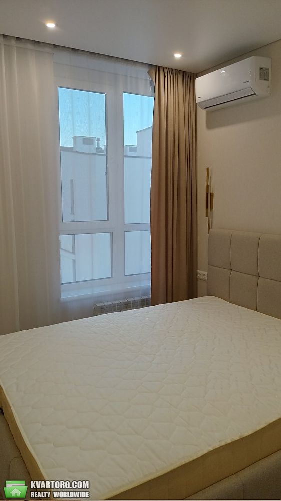 Rent out 2-room apartment. Киев, Драгомирова — photo 7