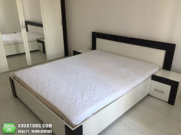 Rent out 1-room apartment. Киев,  Черновола — photo 5