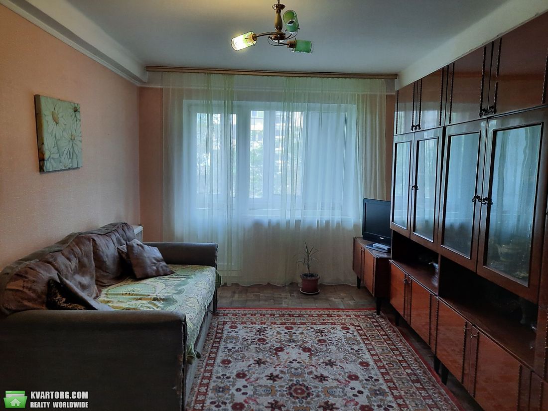Rent out 2-room apartment. Киев,  Перова бул — photo 1