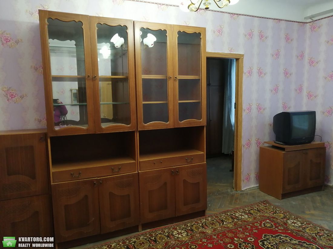 Rent out 2-room apartment. Киев,  Бакинская — photo 1