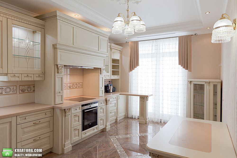 Rent out 4-room apartment. Киев,  Институтская — photo 2