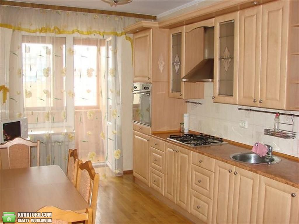 Rent out 3-room apartment. Киев,  Туровская — photo 6