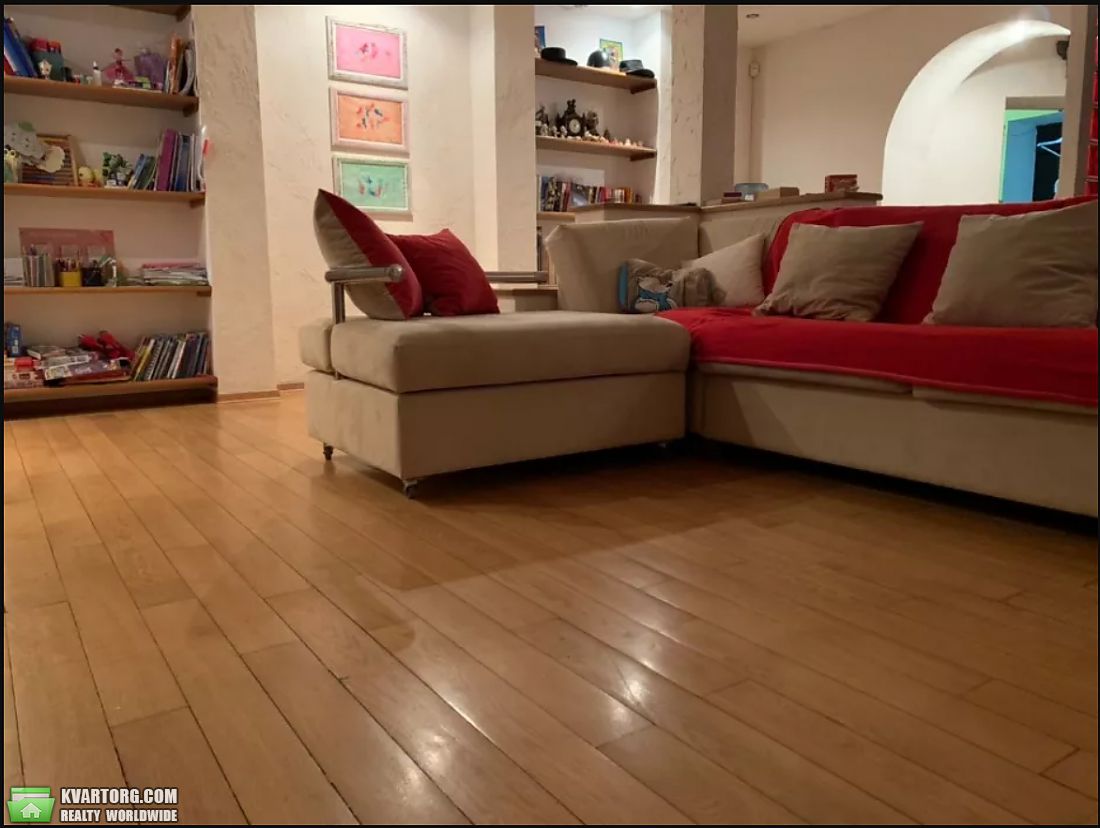 Rent out 3-room apartment. Киев,  Вишняковская — photo 1