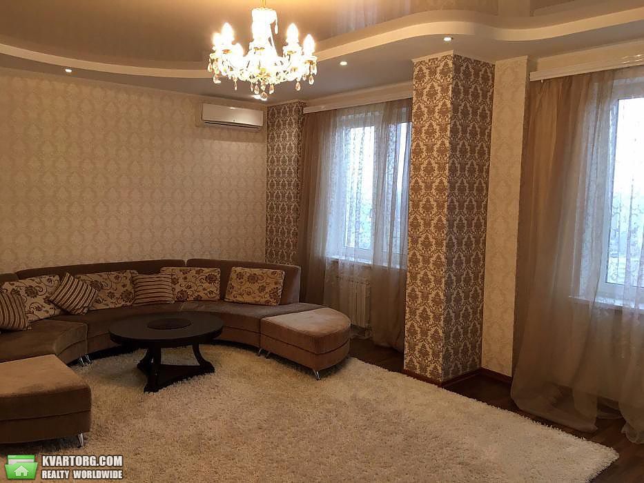 Rent out 2-room apartment. Киев,  Забилы — photo 1
