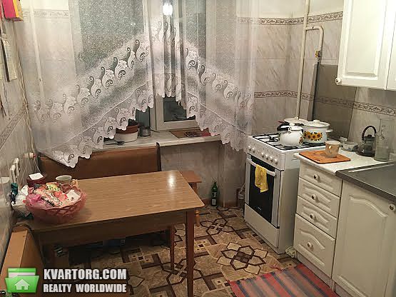 Sell 3-room apartment. Киев,  Ялтинская — photo 1