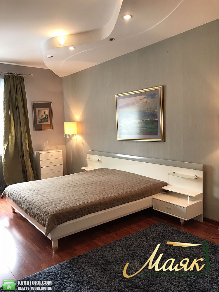 Rent out multi-room apartment. Киев, ковпака — photo 1