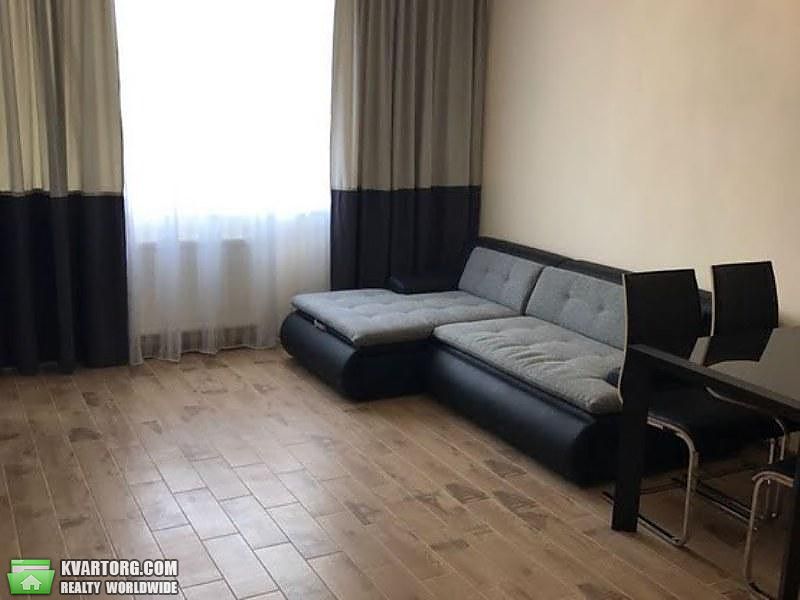 Rent out 2-room apartment. Киев,  Саксаганского — photo 4