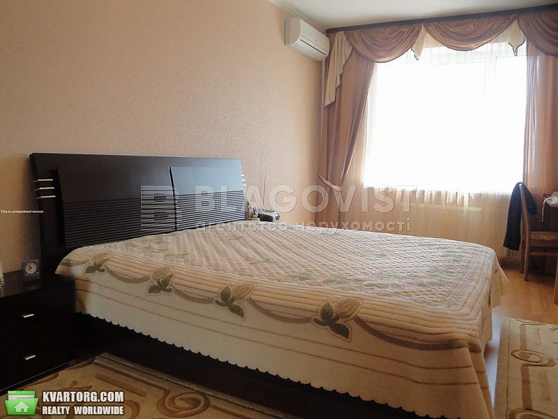 Rent out 2-room apartment. Киев,  Ирпенская — photo 1