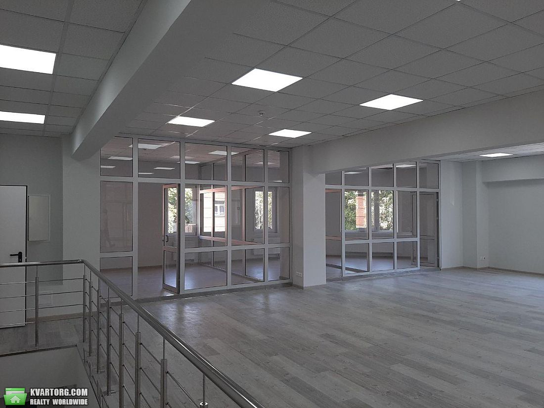 Rent out office. Киев,  Ямская — photo 1