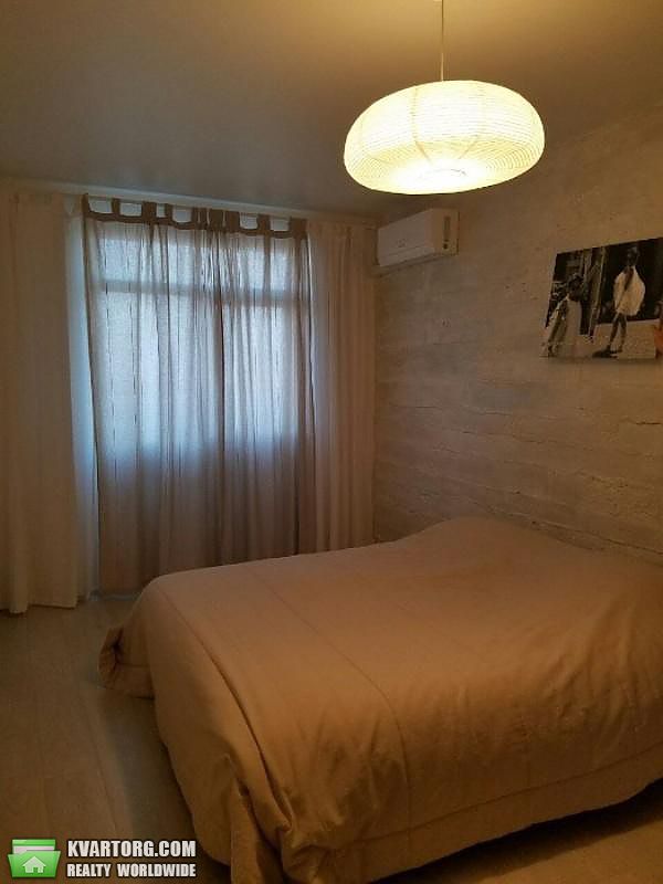 Rent out 2-room apartment. Киев,  Шумского — photo 1