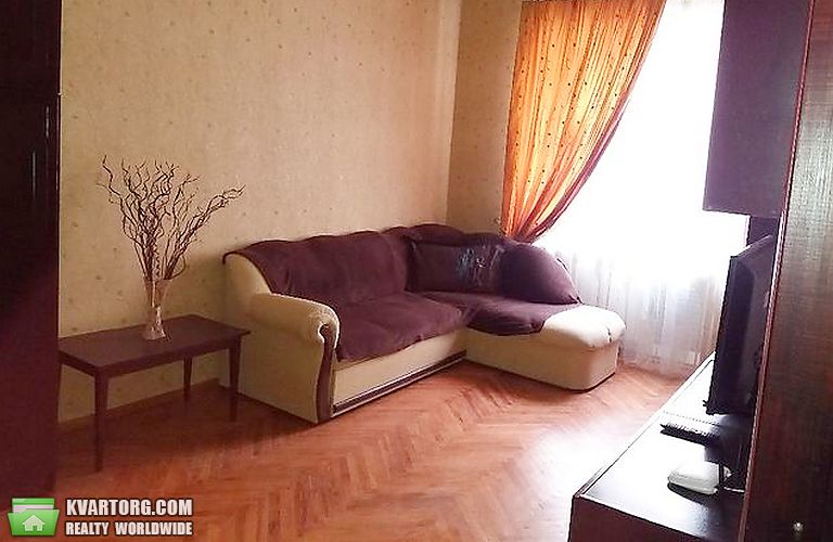 Rent out 2-room apartment. Киев,  Немировича-Данченко — photo 2