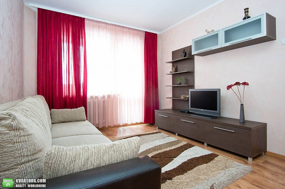 Rent out 3-room apartment. Харьков, героев труда — photo 1
