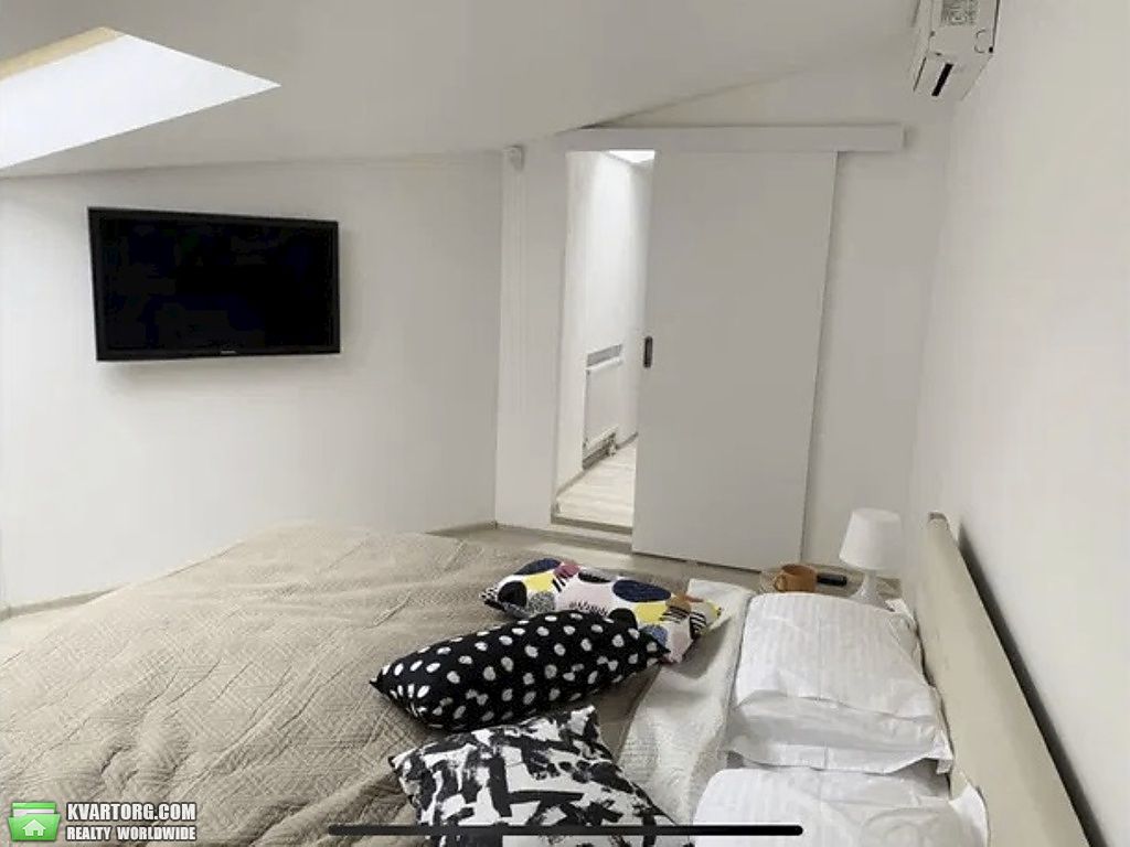 Rent out 2-room apartment. Львов, Грушевського — photo 2
