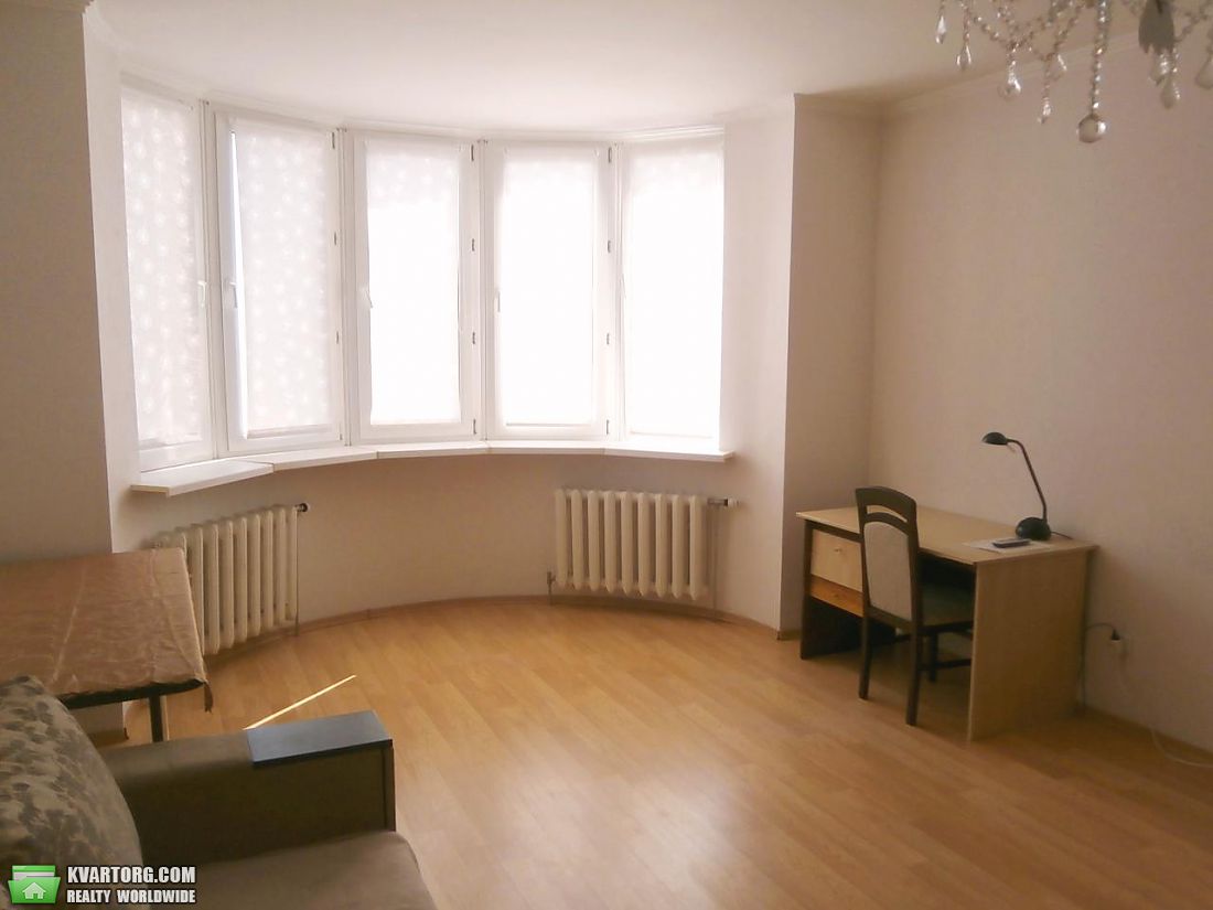 Rent out 2-room apartment. Киев,  Срибнокильская — photo 9