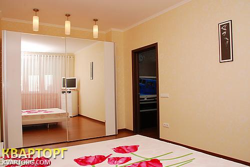 Rent out 3-room apartment. Харьков, Военная — photo 2