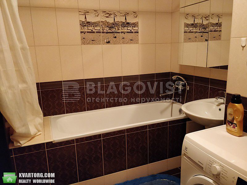 Rent out 1-room apartment. Киев,  Комбинатная — photo 4