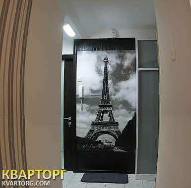 Rent out 2-room apartment. Киев,  Пражская — photo 1