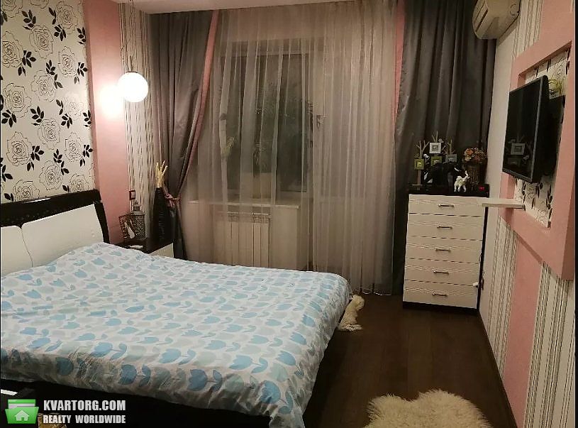 Sell 3-room apartment. Киев,  Хмельницкая — photo 2