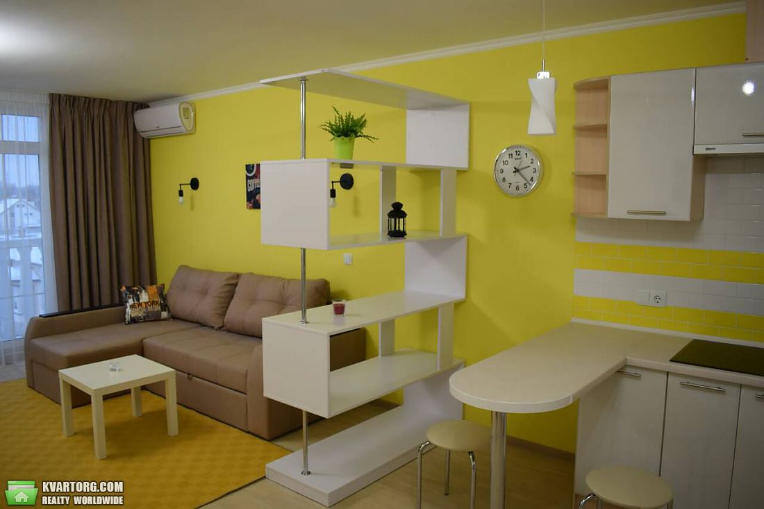 Rent out 1-room apartment. Киев, Луценко — photo 1