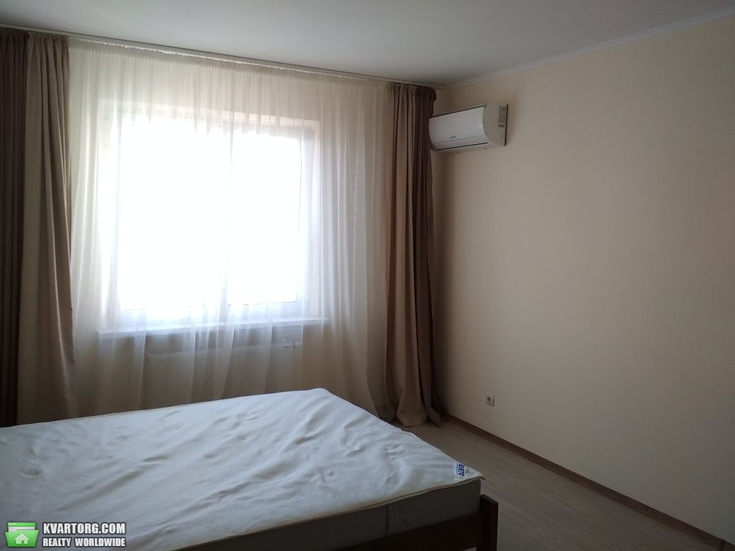 Rent out 1-room apartment. Киев,  Глушкова пр — photo 4
