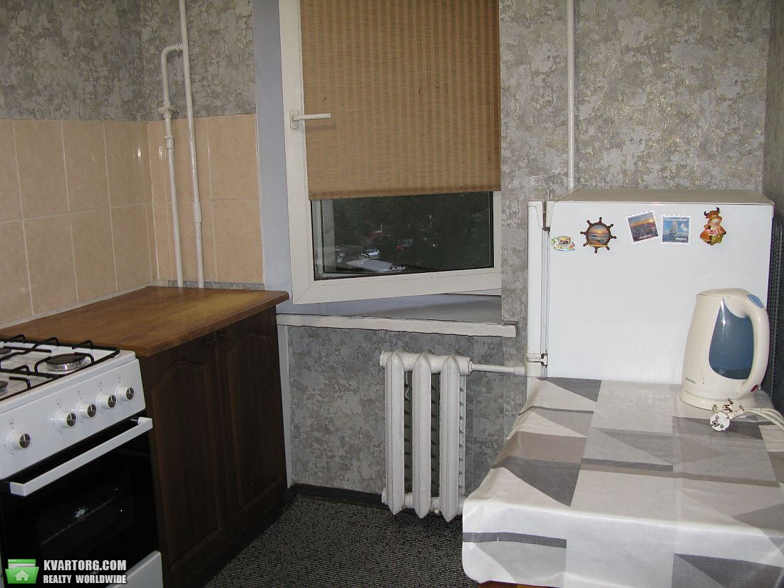Rent out 1-room apartment. Киев, Вереснева — photo 2