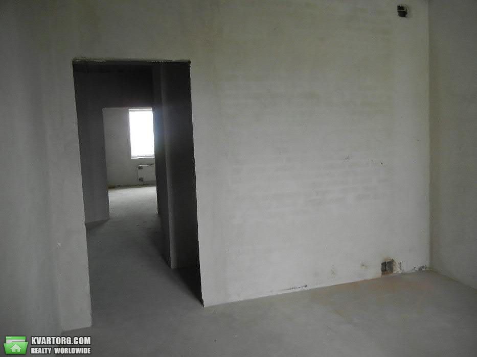 Sell 3-room apartment. Киев,  Комбинатная — photo 6