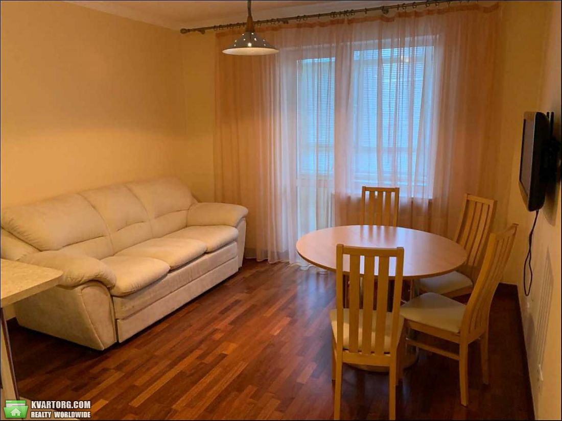 Rent out 1-room apartment. Киев,  Дегтяревская — photo 3
