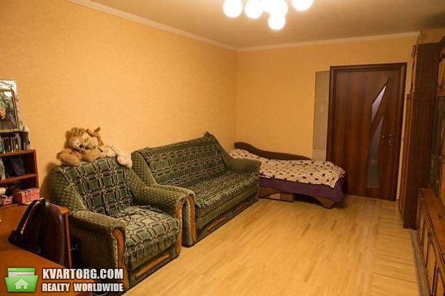 Sell 3-room apartment. Киев,  Тростянецкая — photo 1