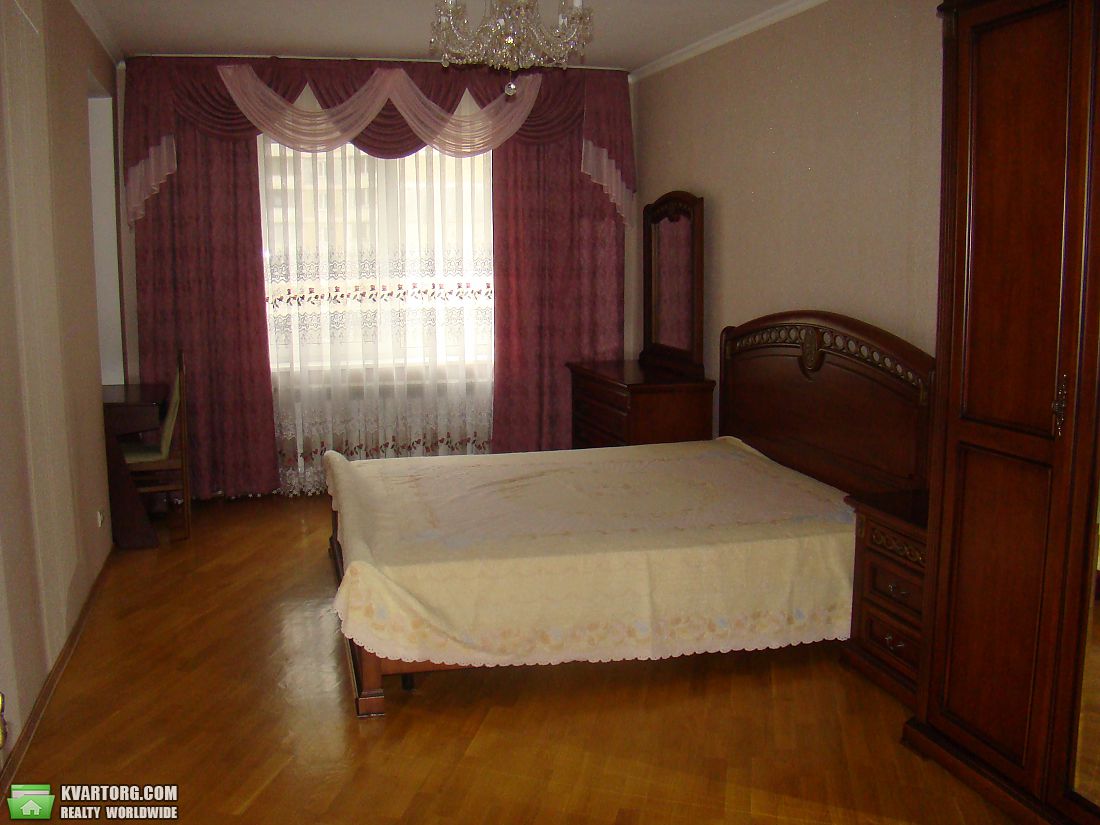 Rent out 3-room apartment. Киев,  Ирпенская — photo 3