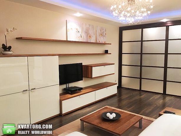 Rent out 2-room apartment. Киев,  Забилы — photo 5