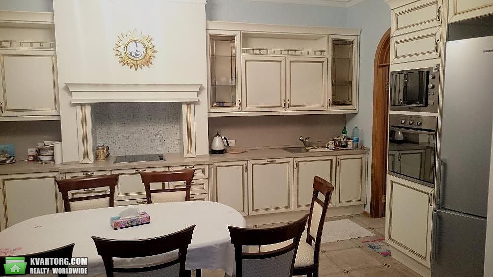 Rent out 4-room apartment. Киев,  Старонаводницкая — photo 1