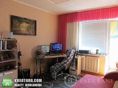 Sell 2-room apartment. Киев,  Героев Днепра — photo 3